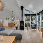 Casa vacanze Gorgeous In With Kitchen