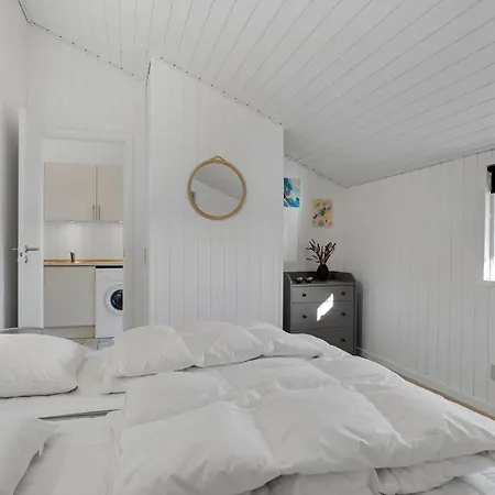 Gorgeous In With Kitchen Holiday home *