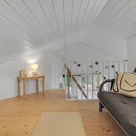 Gorgeous In With Kitchen Holiday home *