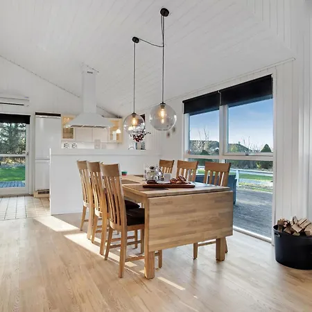 Gorgeous In With Kitchen